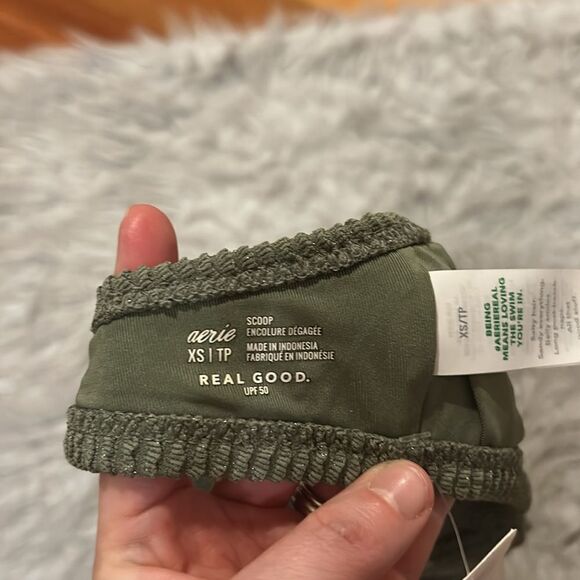 NWT aerie scoop upf 50 olive green shimmer ribbed swimsuit top size xs - Picture 4 of 5